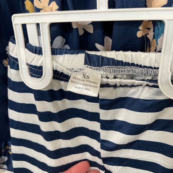 Marie Nicole 2 Piece Set - Picture 2 of 7